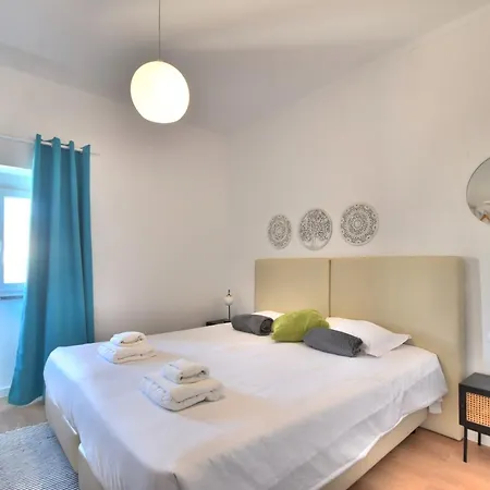 Апартаменти Old Town Gem By Atlantic Places