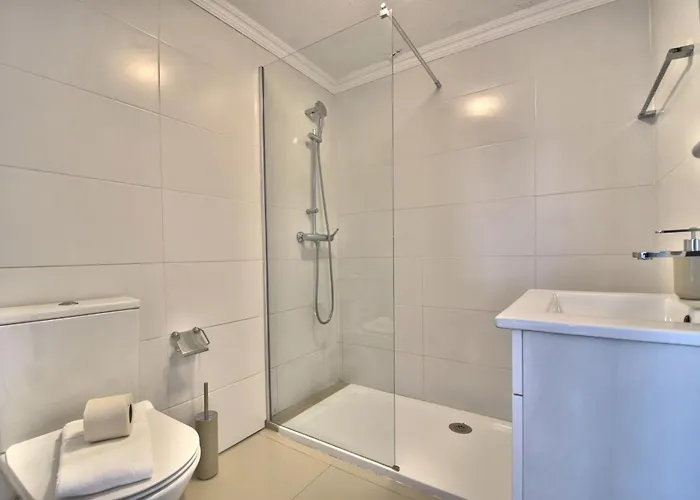 Old Town Gem By Atlantic Places * 알부페이라